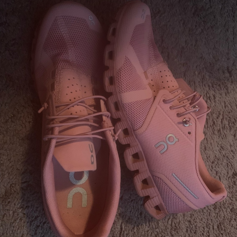 Worn once, bought online and are just a little too small.